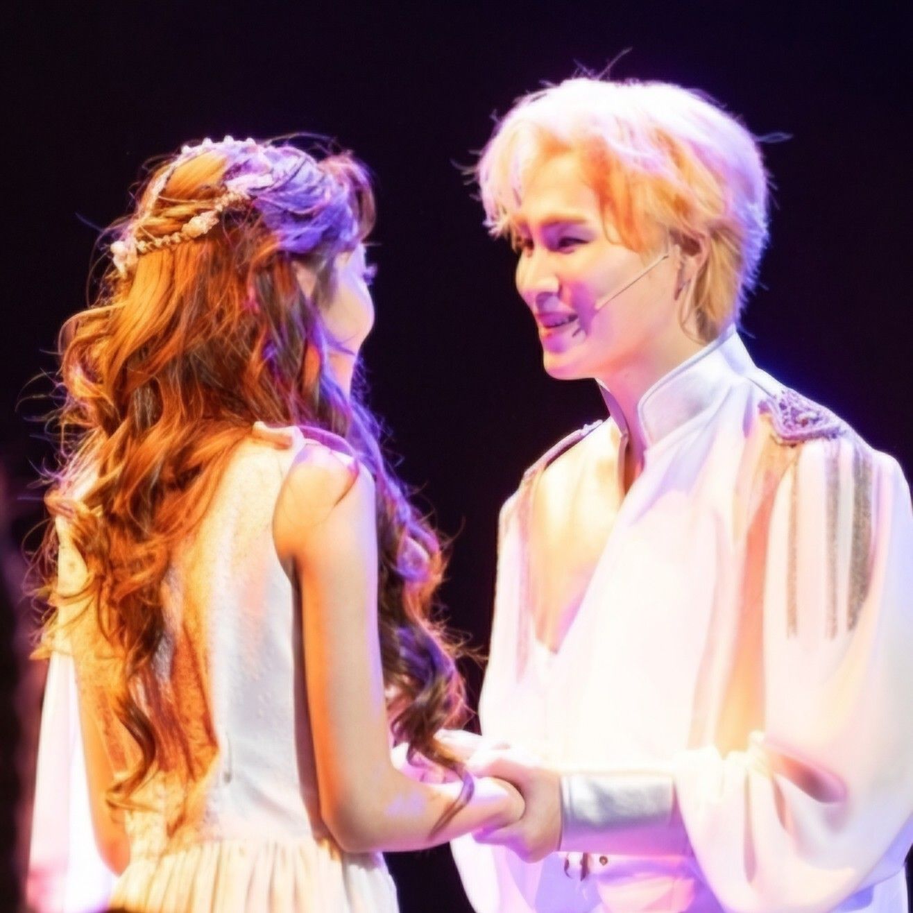 金熙栽的最新照片