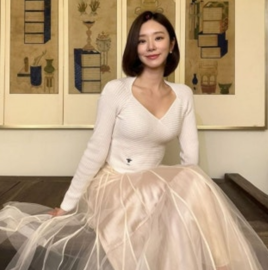 Recent activity shot of Lee Joobeen