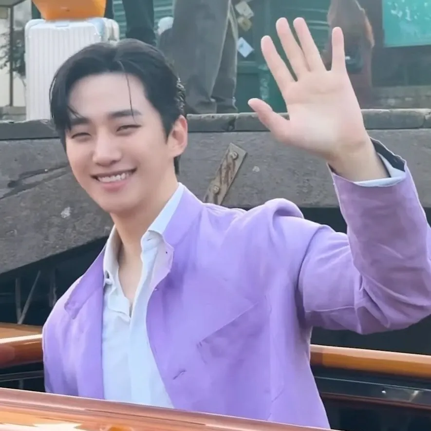 Momen yang diabadikan oleh penggemar Lee Junho