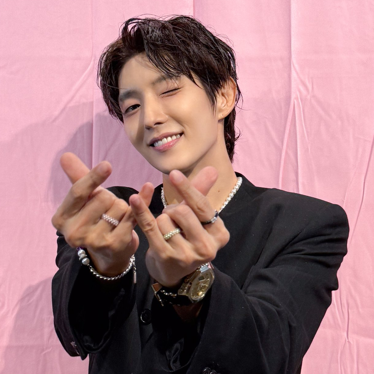 Behind-the-scenes cut of Lee Joongi