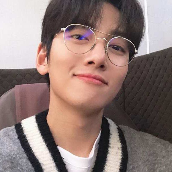 チ・チャンウクの最近の活動ショット