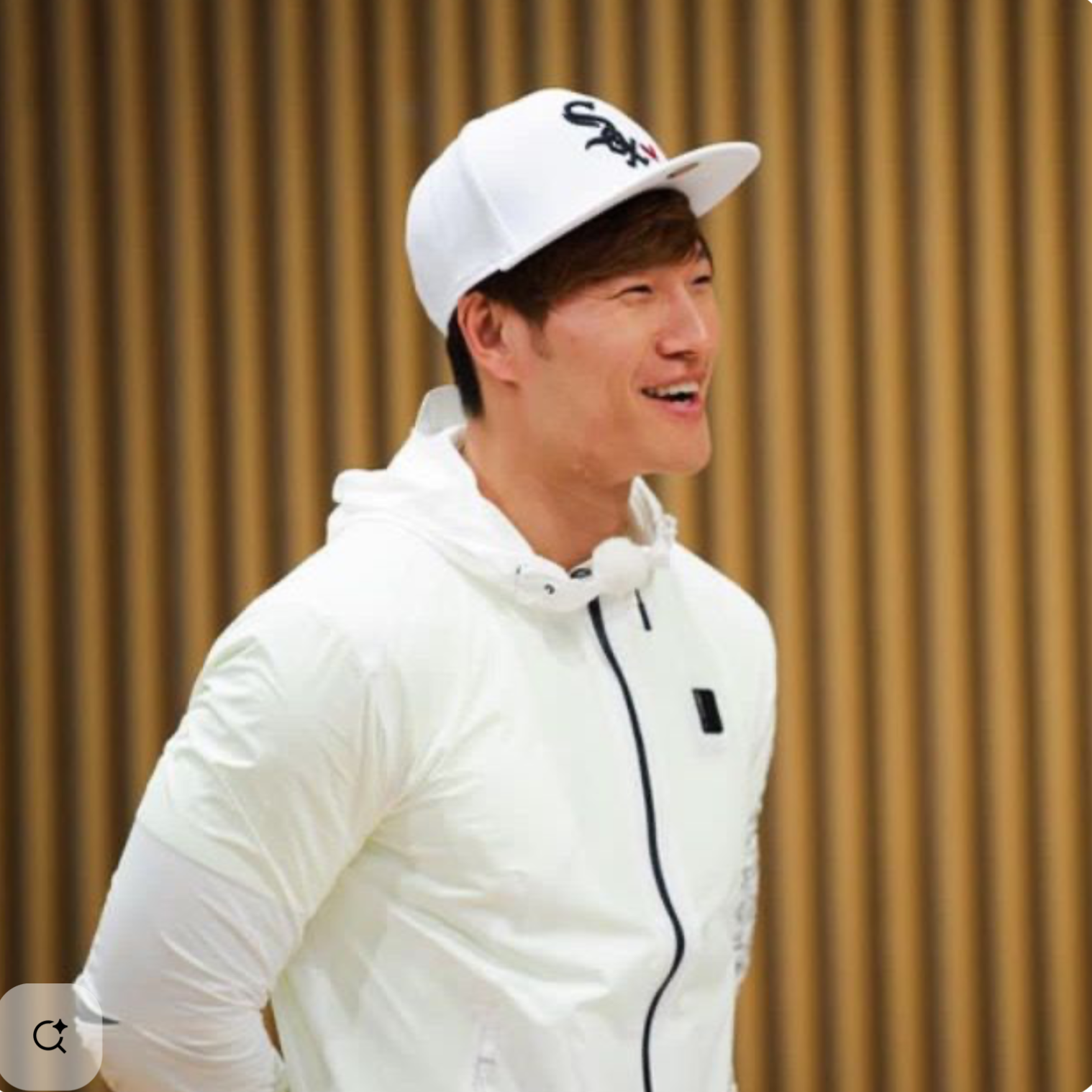 キム・ジョングクの最新写真