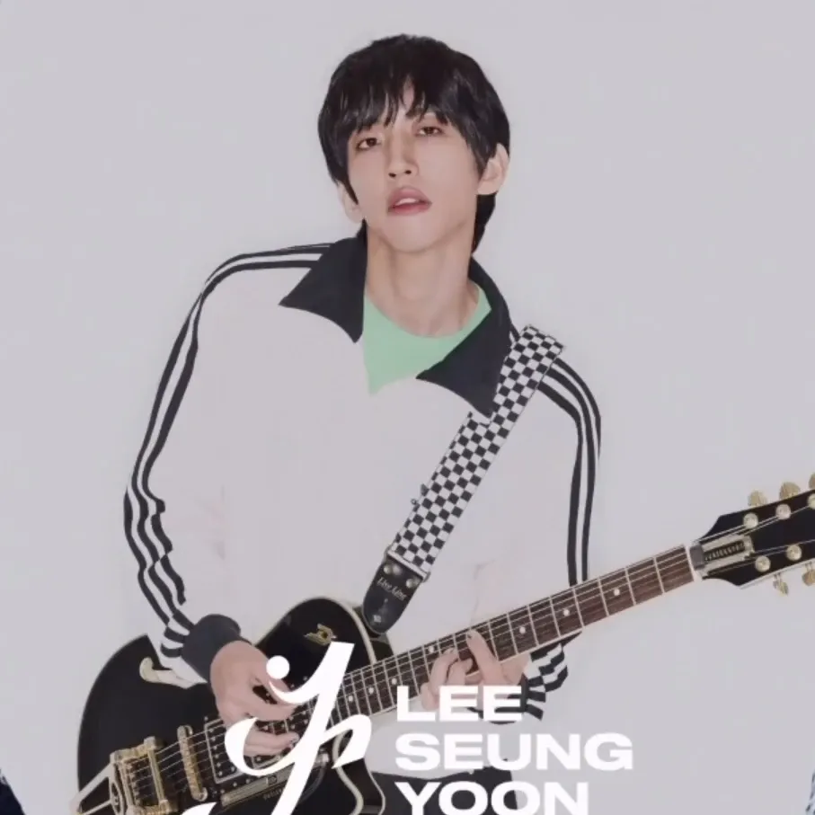 Recent activity shot of Lee Seungyoon