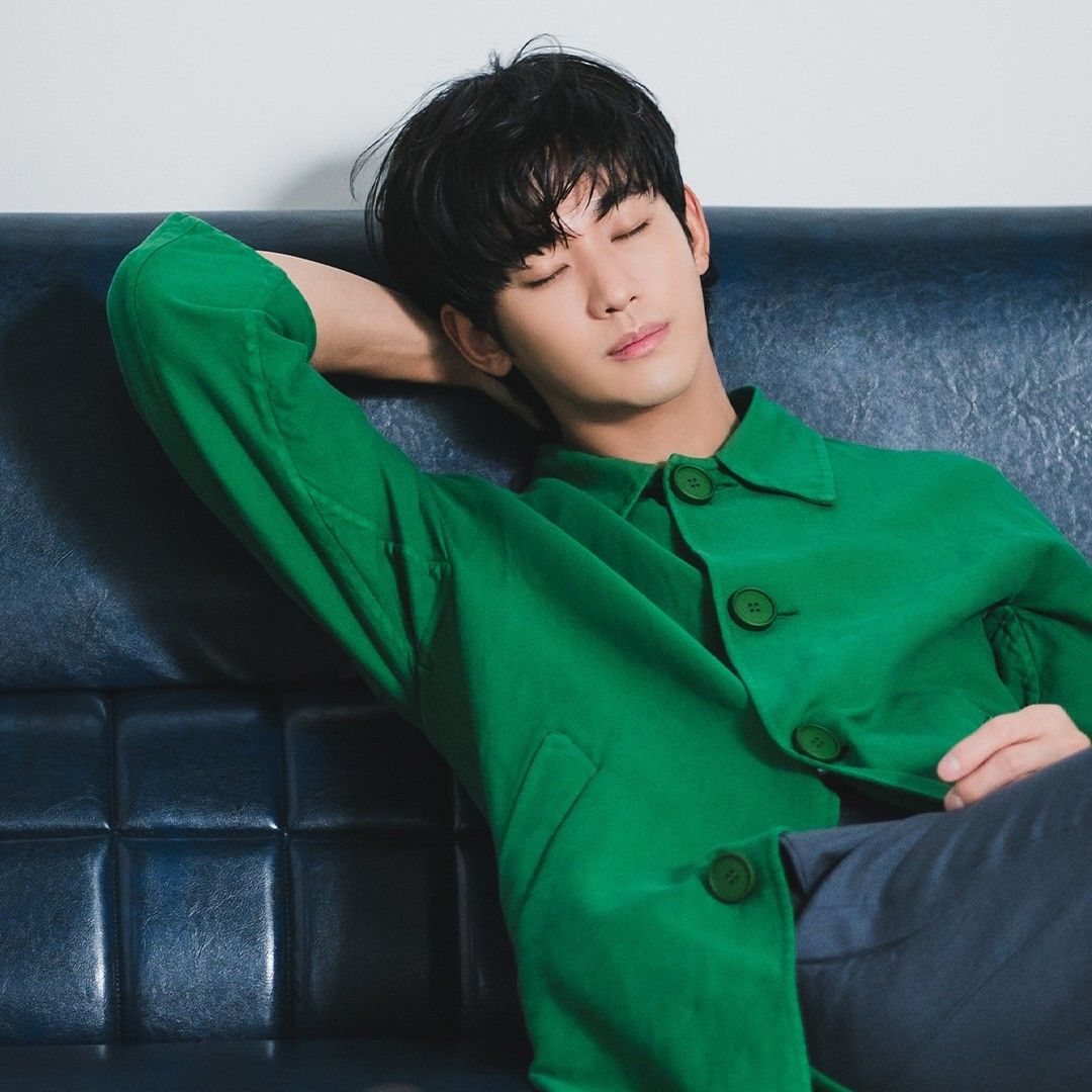 Behind-the-scenes cut of Kim Soohyun