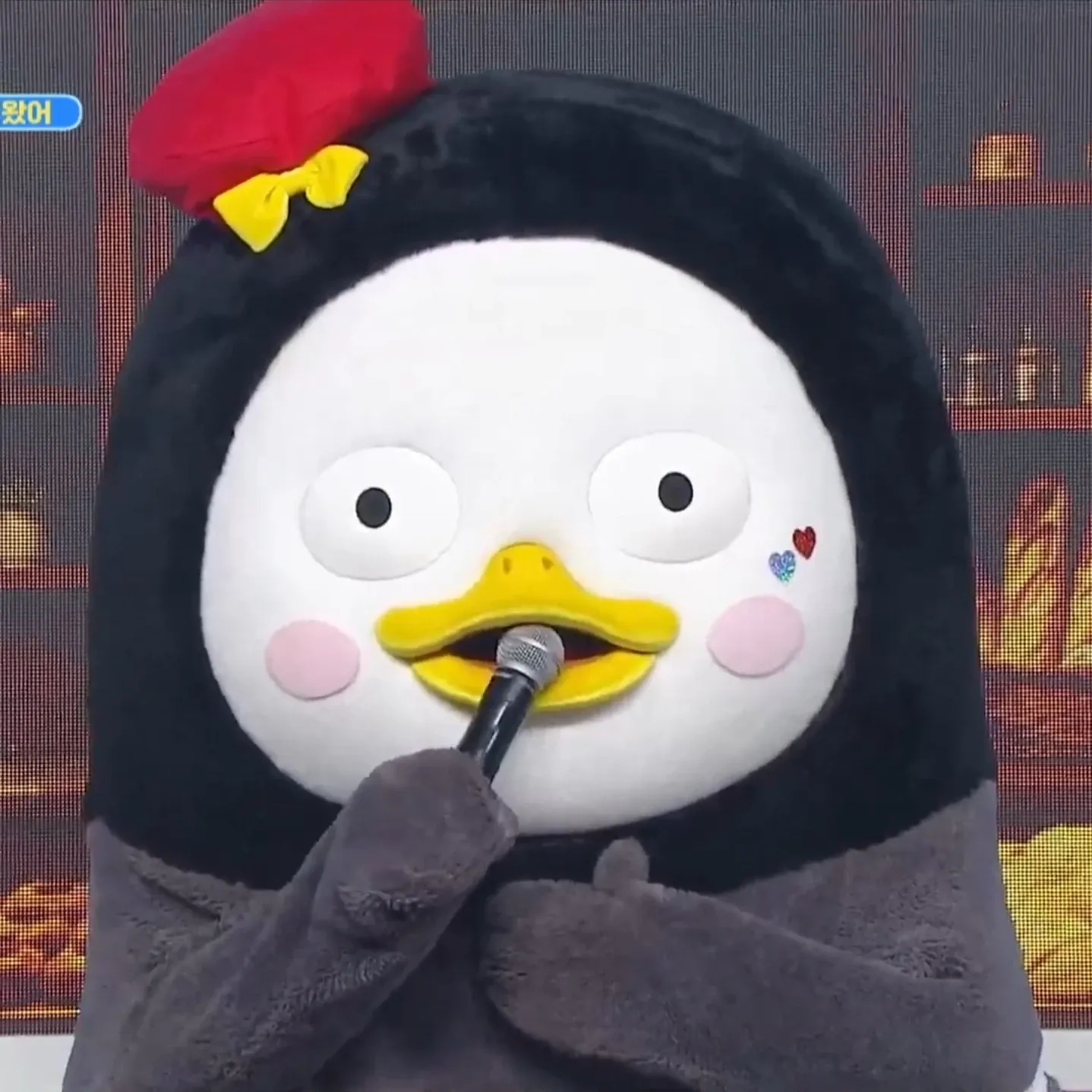 Behind-the-scenes cut of Pengsoo
