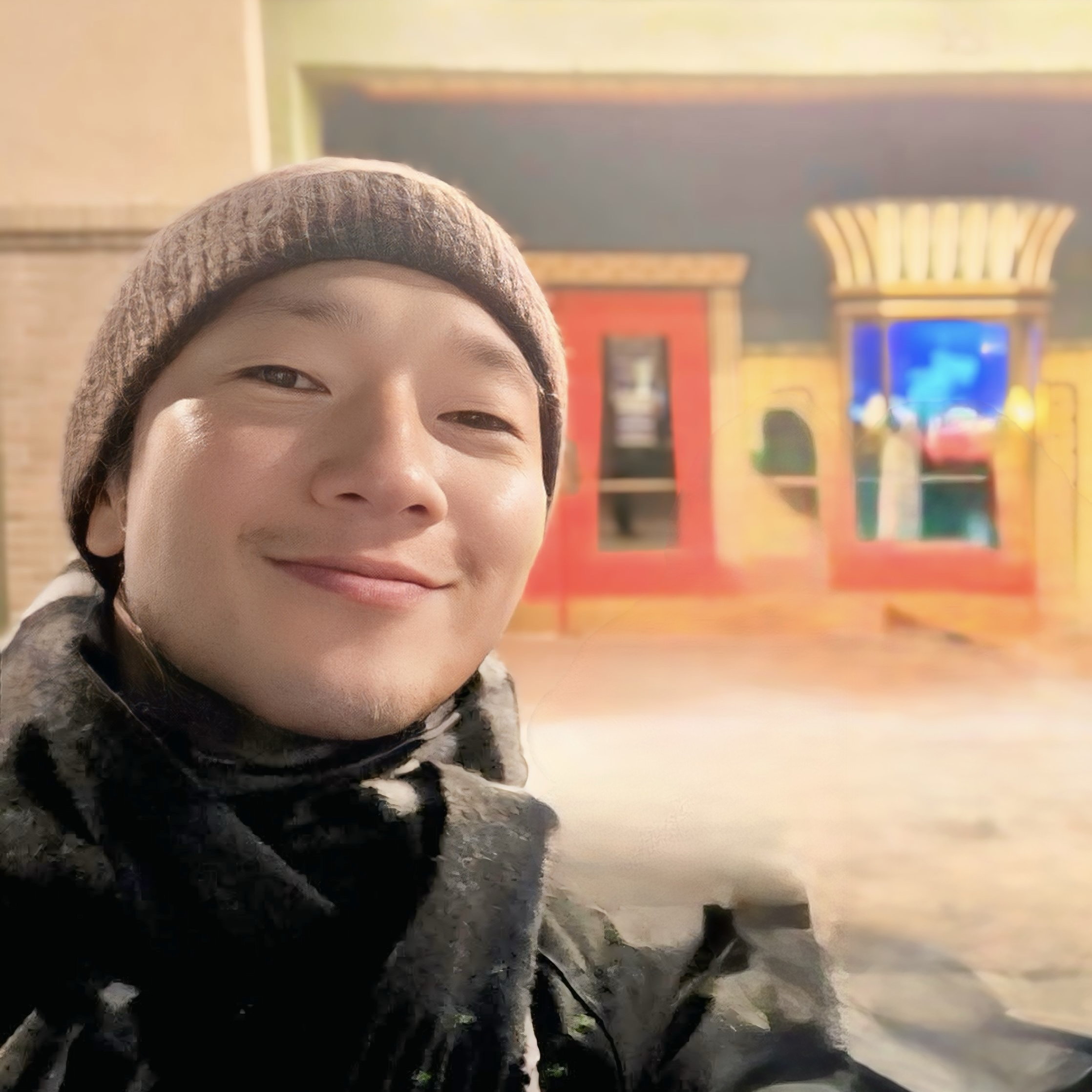 A moment captured by a fan of Son Seokkoo