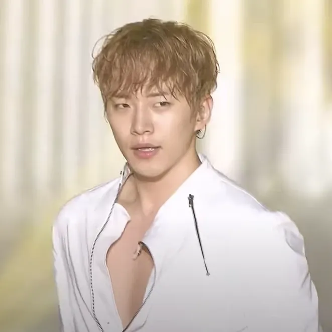 Cuplikan di balik layar dari Lee Junho