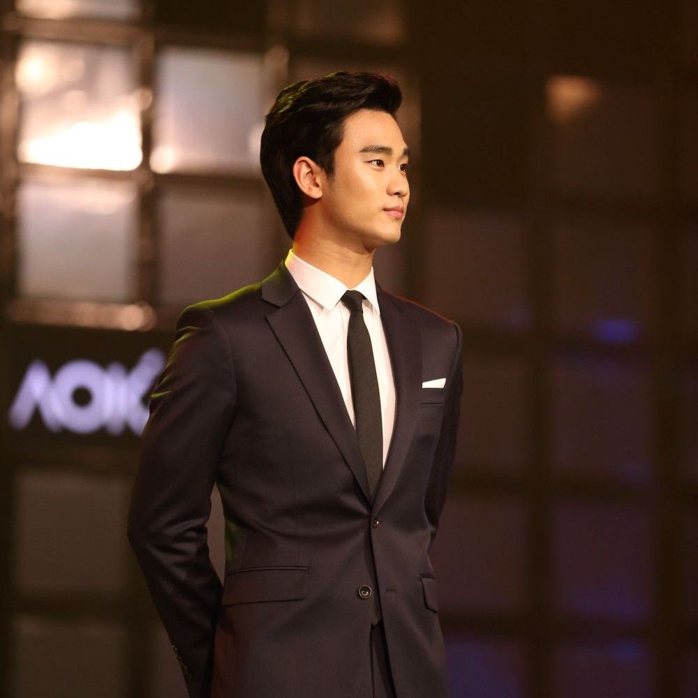 A moment captured by a fan of Kim Soohyun