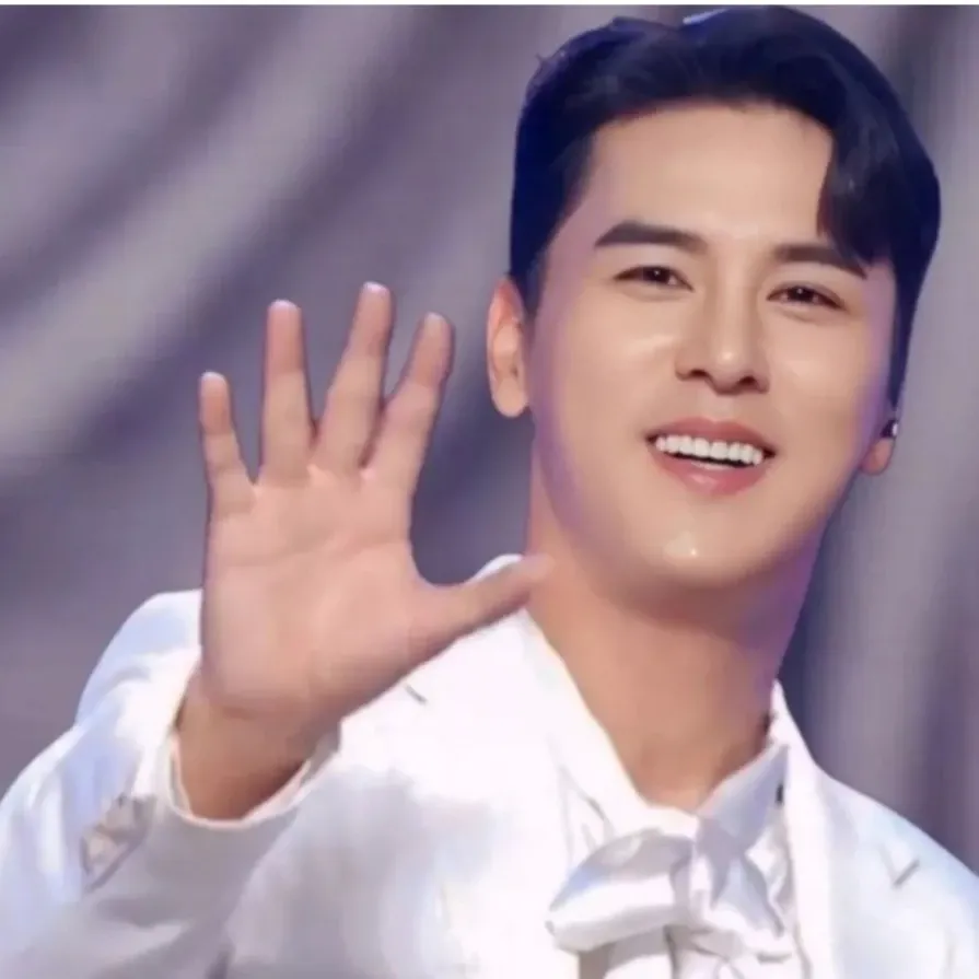 Foto kegiatan terbaru dari Jang Minho