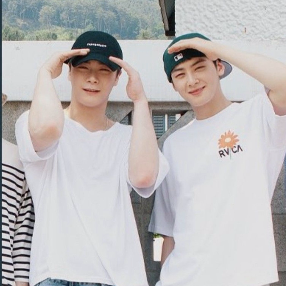 Latest photo of Cha Eunwoo