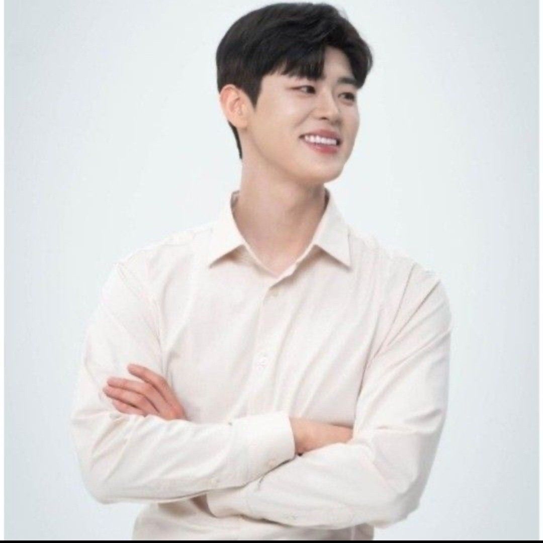 Behind-the-scenes cut of Park Jihyeon