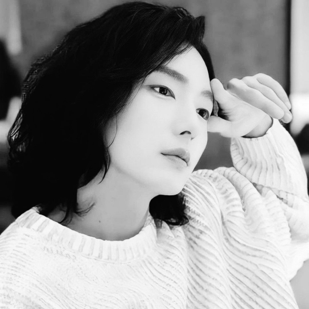 Behind-the-scenes cut of Lee Joongi