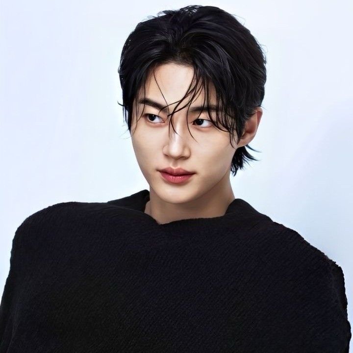 Recent activity shot of Byeon Wooseok