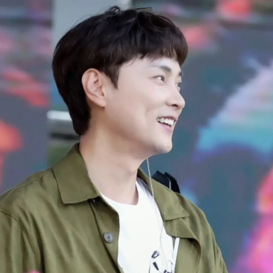 Cuplikan di balik layar dari Min Kyunghoon