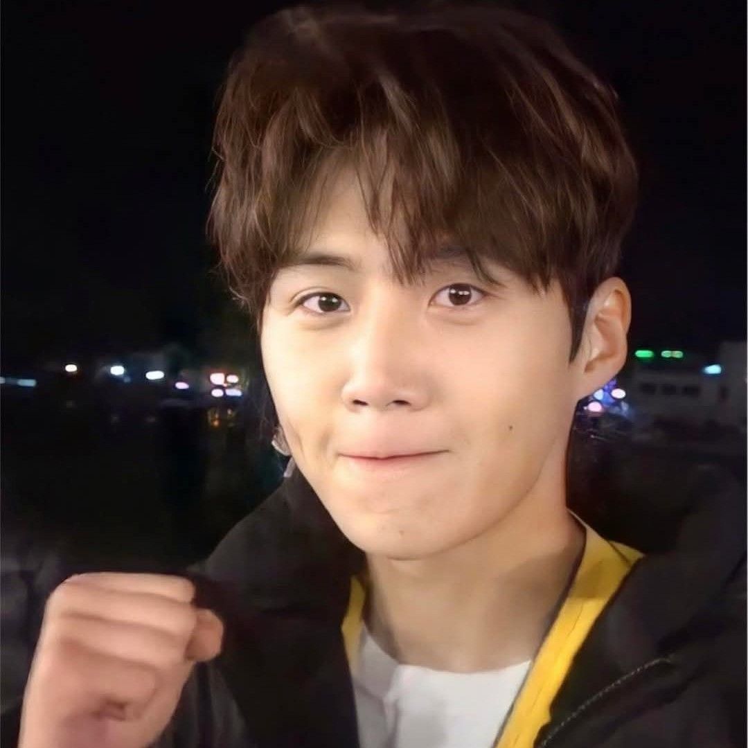 キム・ソンホの最近の活動ショット