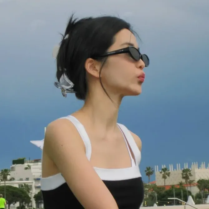 A moment captured by a fan of Kim Taeri