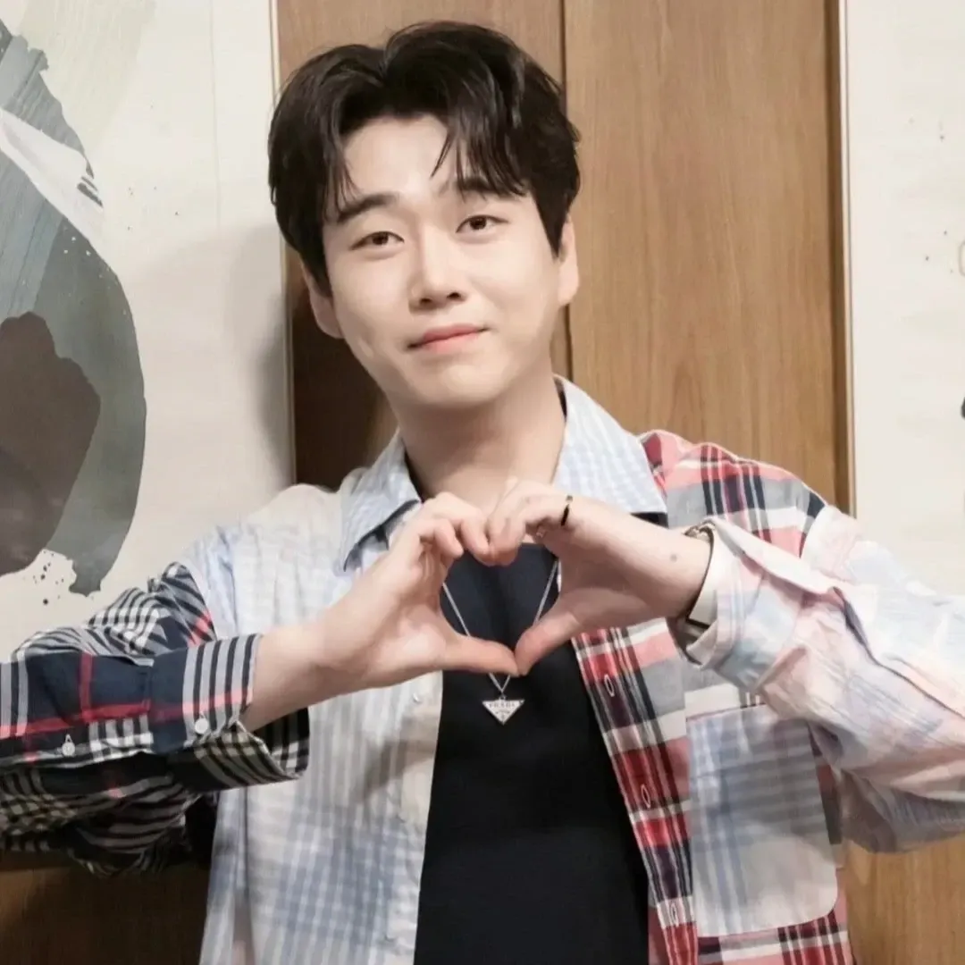 Recent activity shot of Hwang Youngwoong
