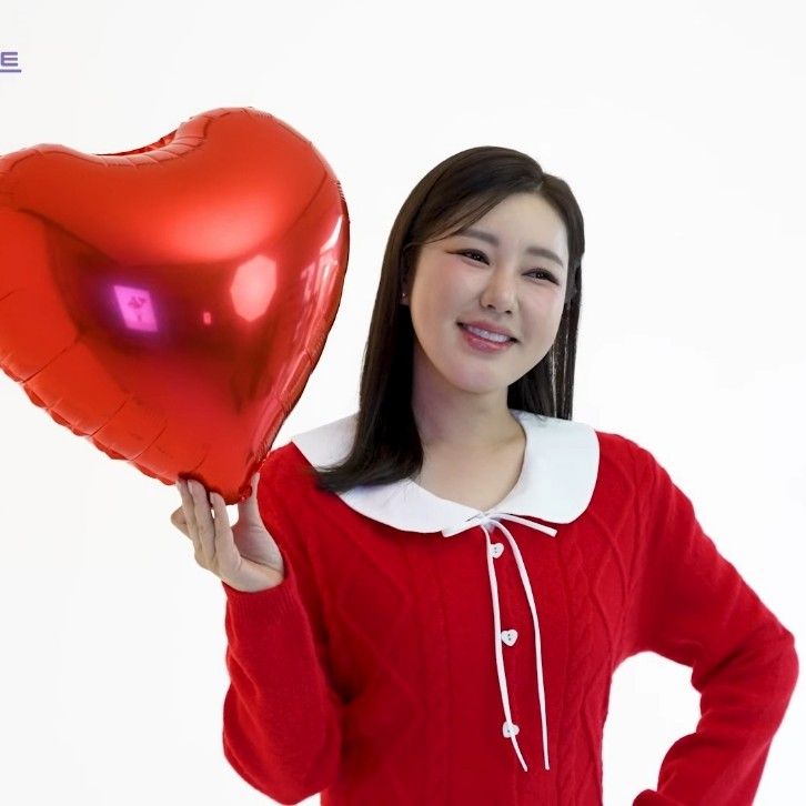 Foto terbaru dari Song Gain