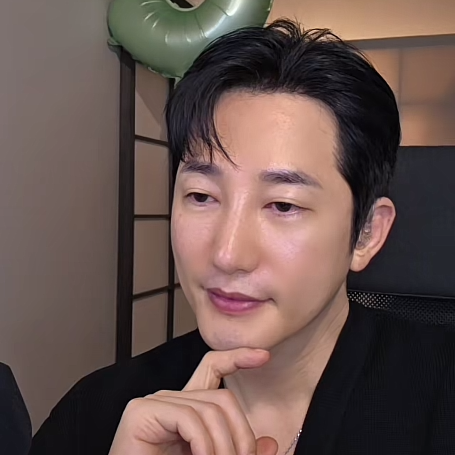 Recent activity shot of Park Sihoo
