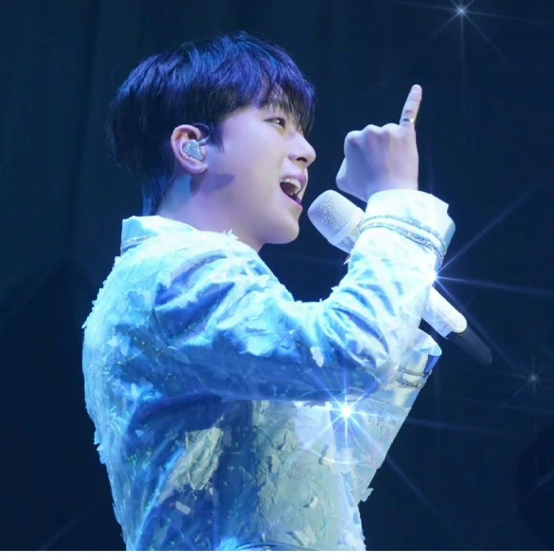 李灿元的最新照片