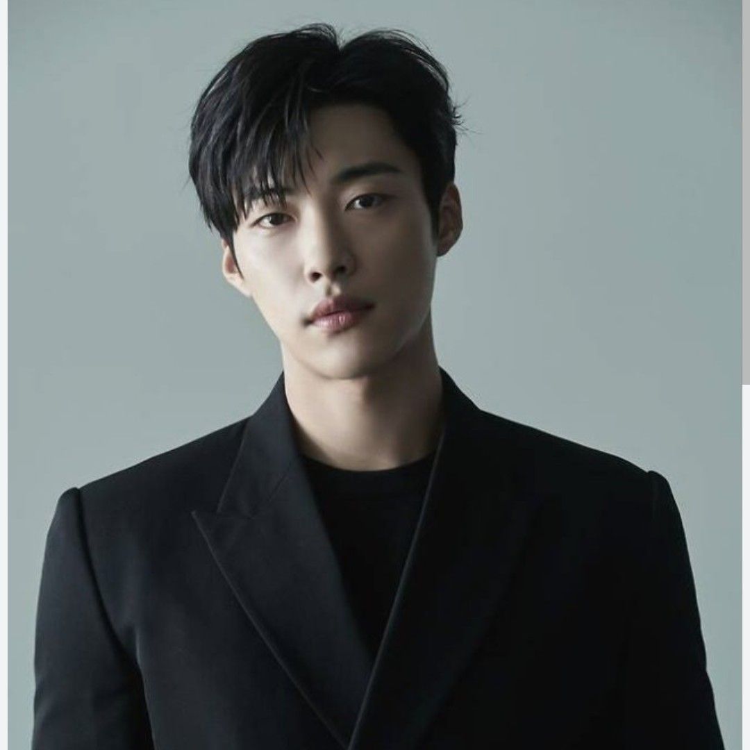 Behind-the-scenes cut of Woo Dohwan
