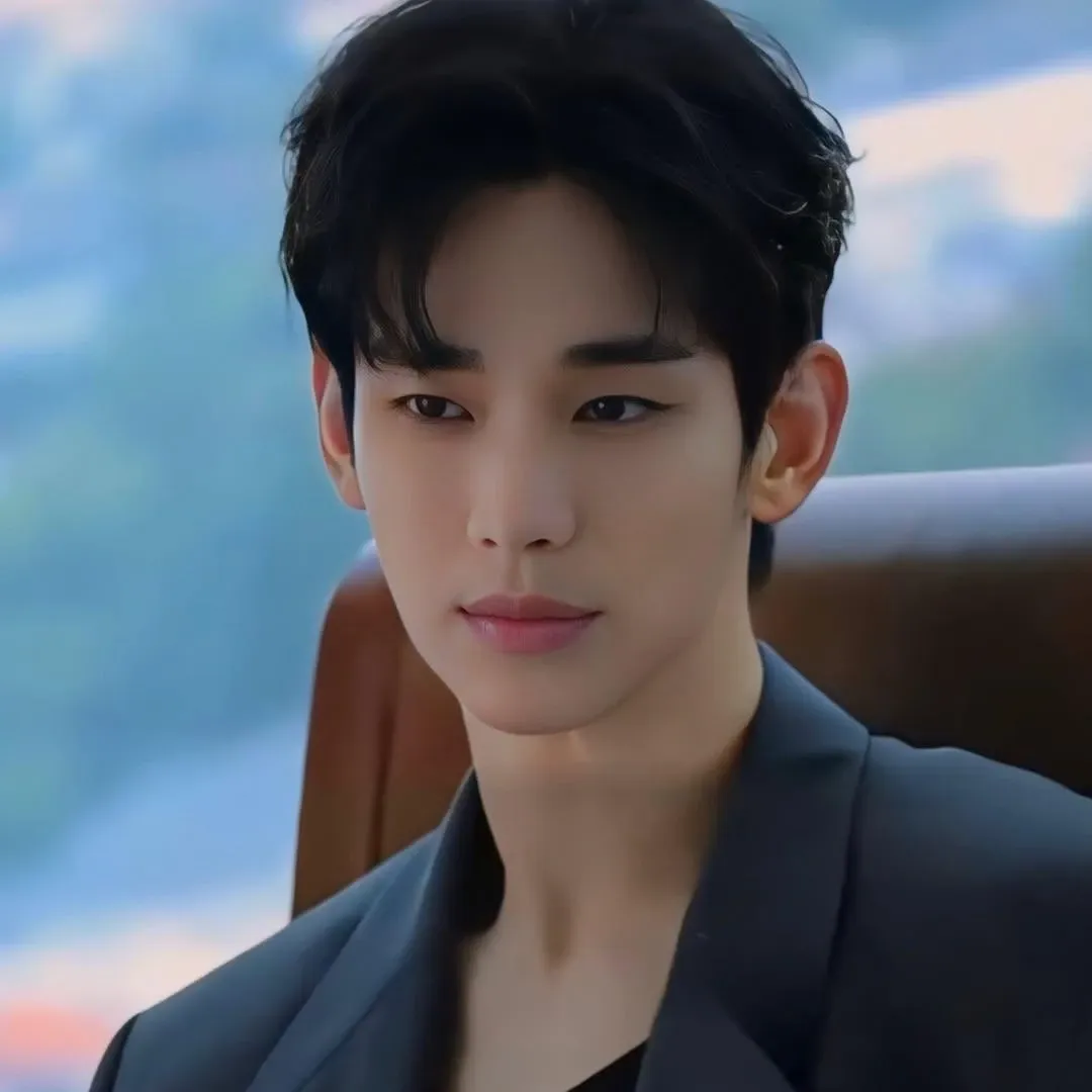 Behind-the-scenes cut of Kim Soohyun