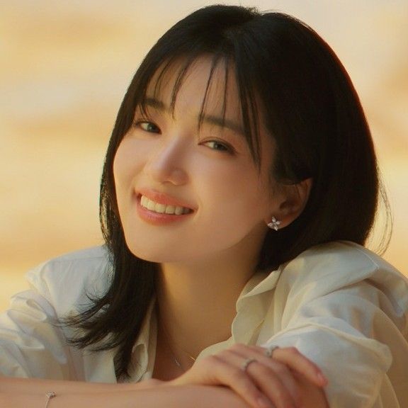 Behind-the-scenes cut of Kim Taeri