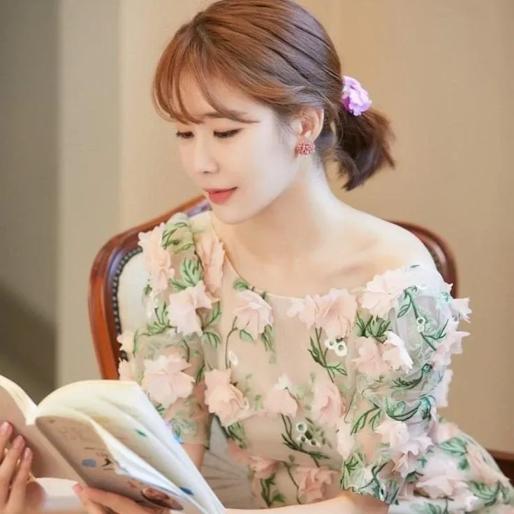 Behind-the-scenes cut of Yoo Inna