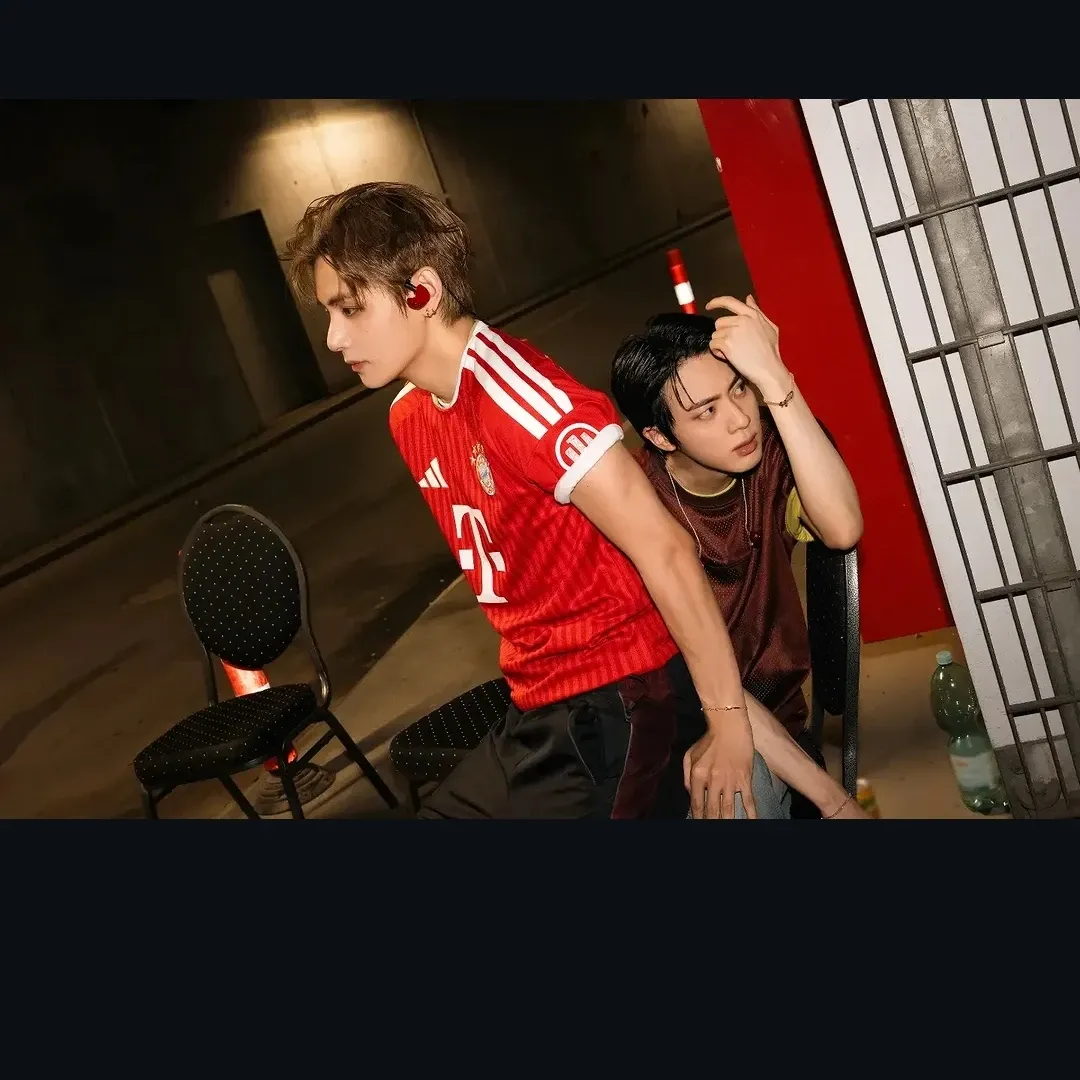 Recent activity shot of Kim Taehyung (V)