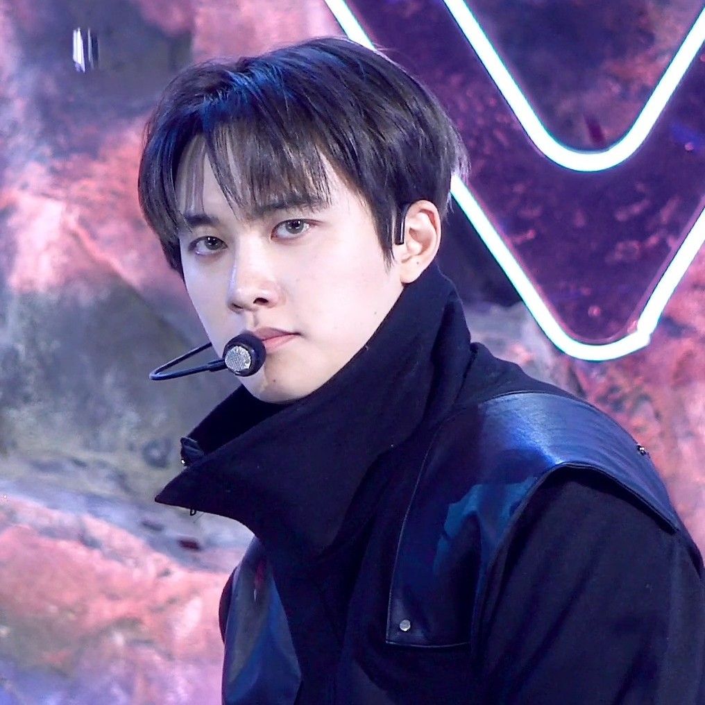 Foto kegiatan terbaru dari Doh Kyungsoo (D.O.)