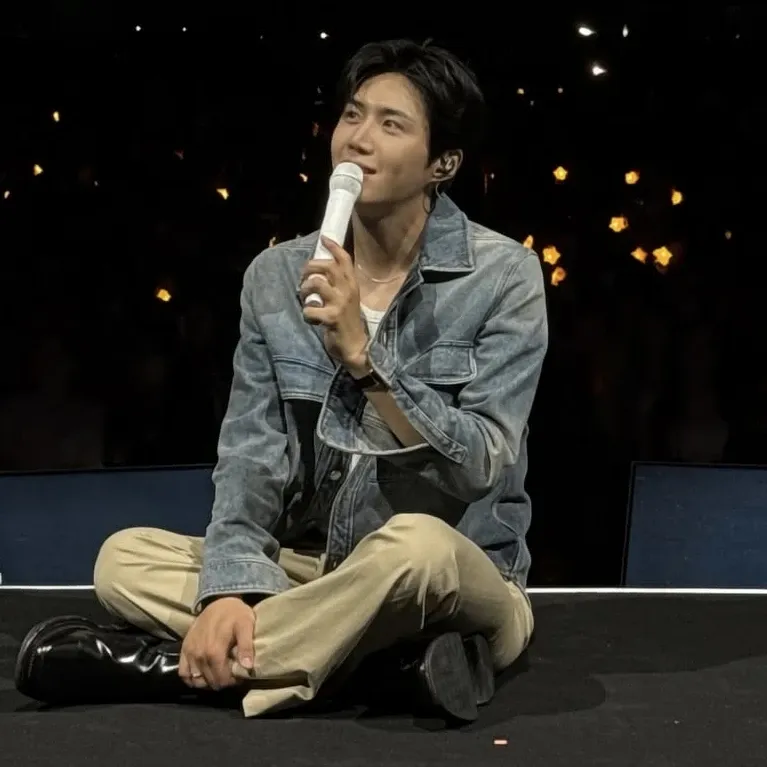 A moment captured by a fan of Kim Seonho