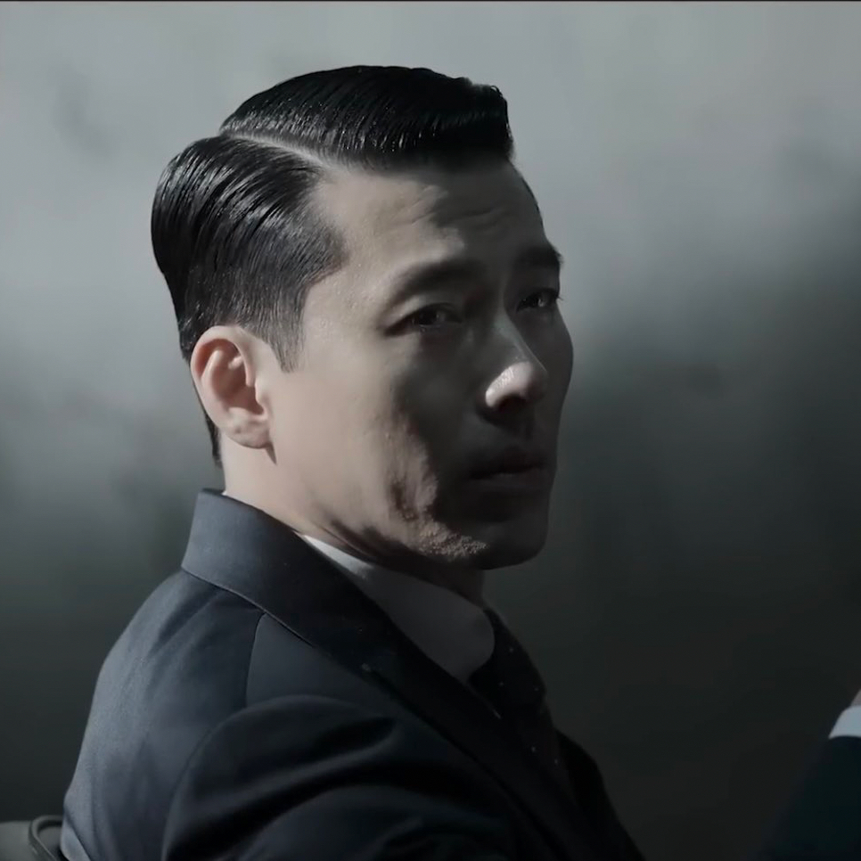 Behind-the-scenes cut of Hyun Bin