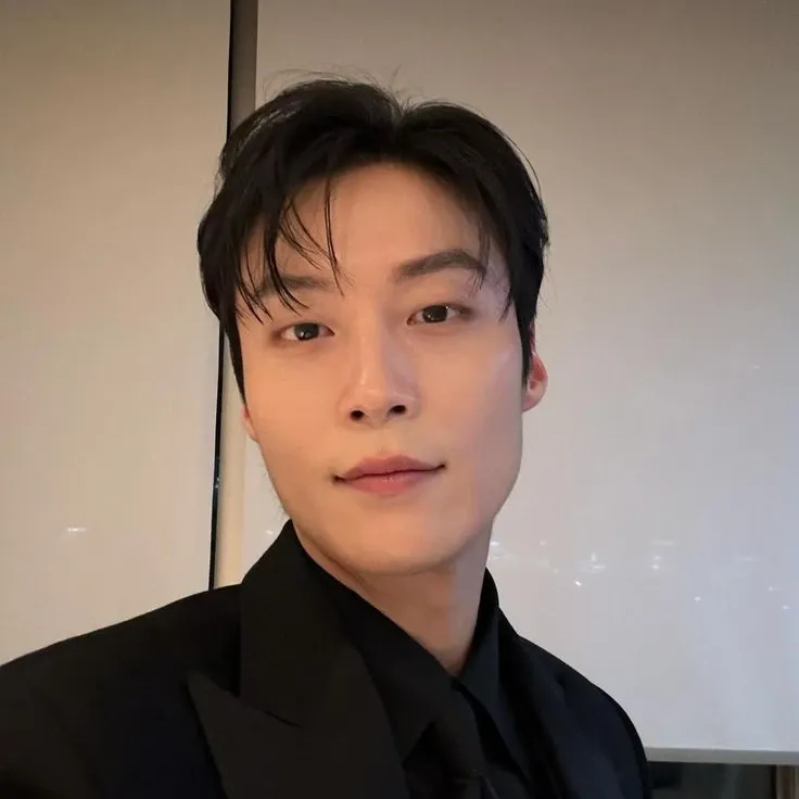 Behind-the-scenes cut of Heo Namjun