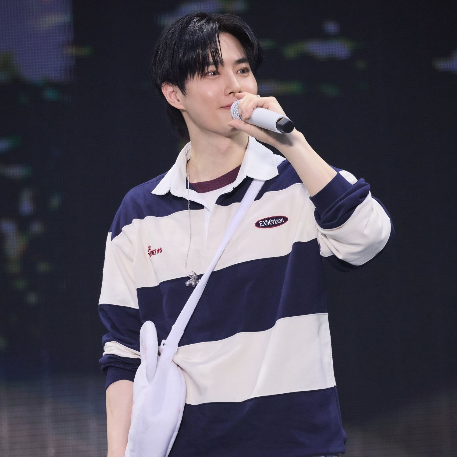 A moment captured by a fan of Suho