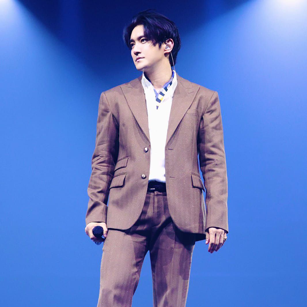 A moment captured by a fan of Choi Siwon