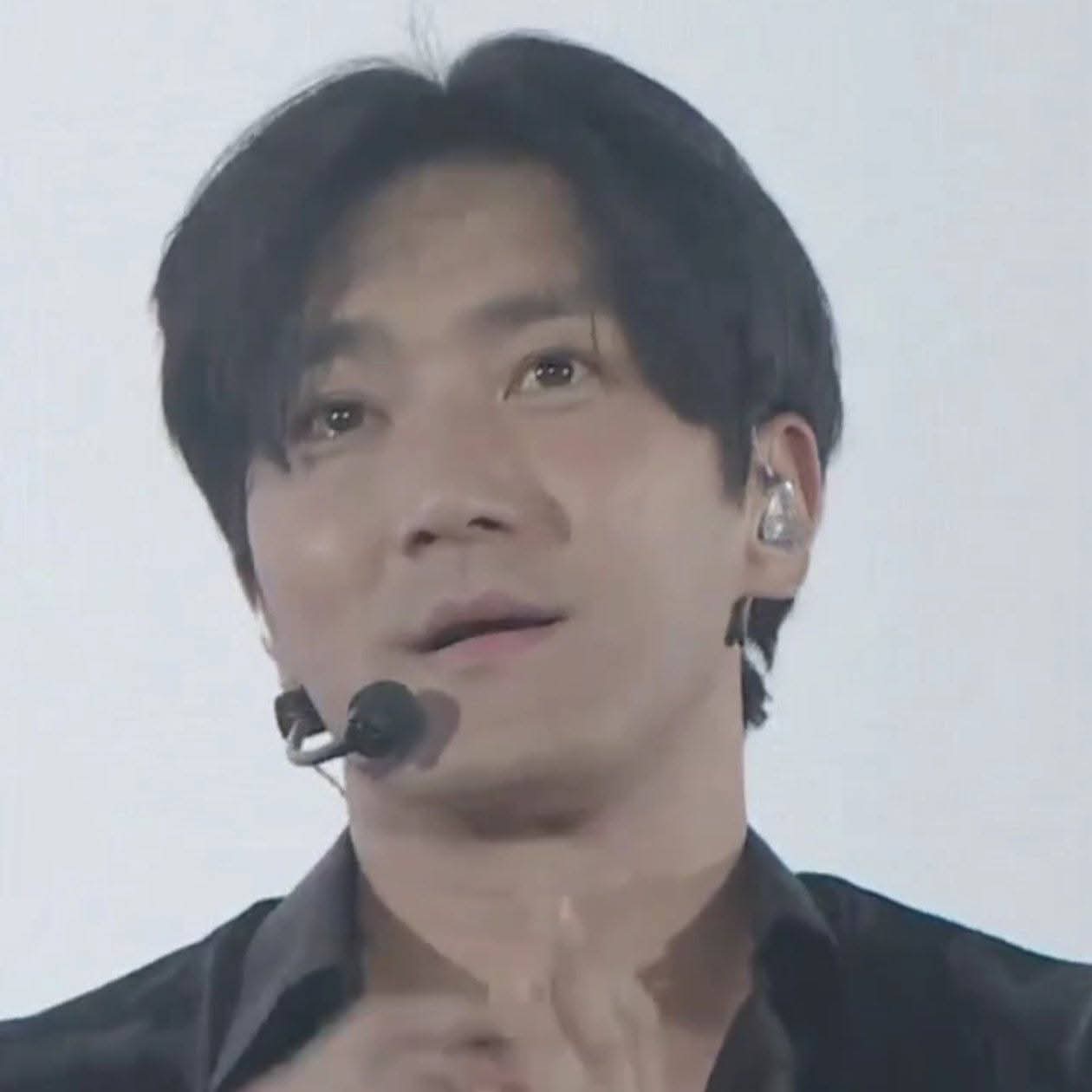 Recent activity shot of Choi Siwon