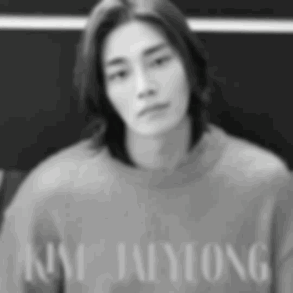Behind-the-scenes cut of Kim Jaeyoung