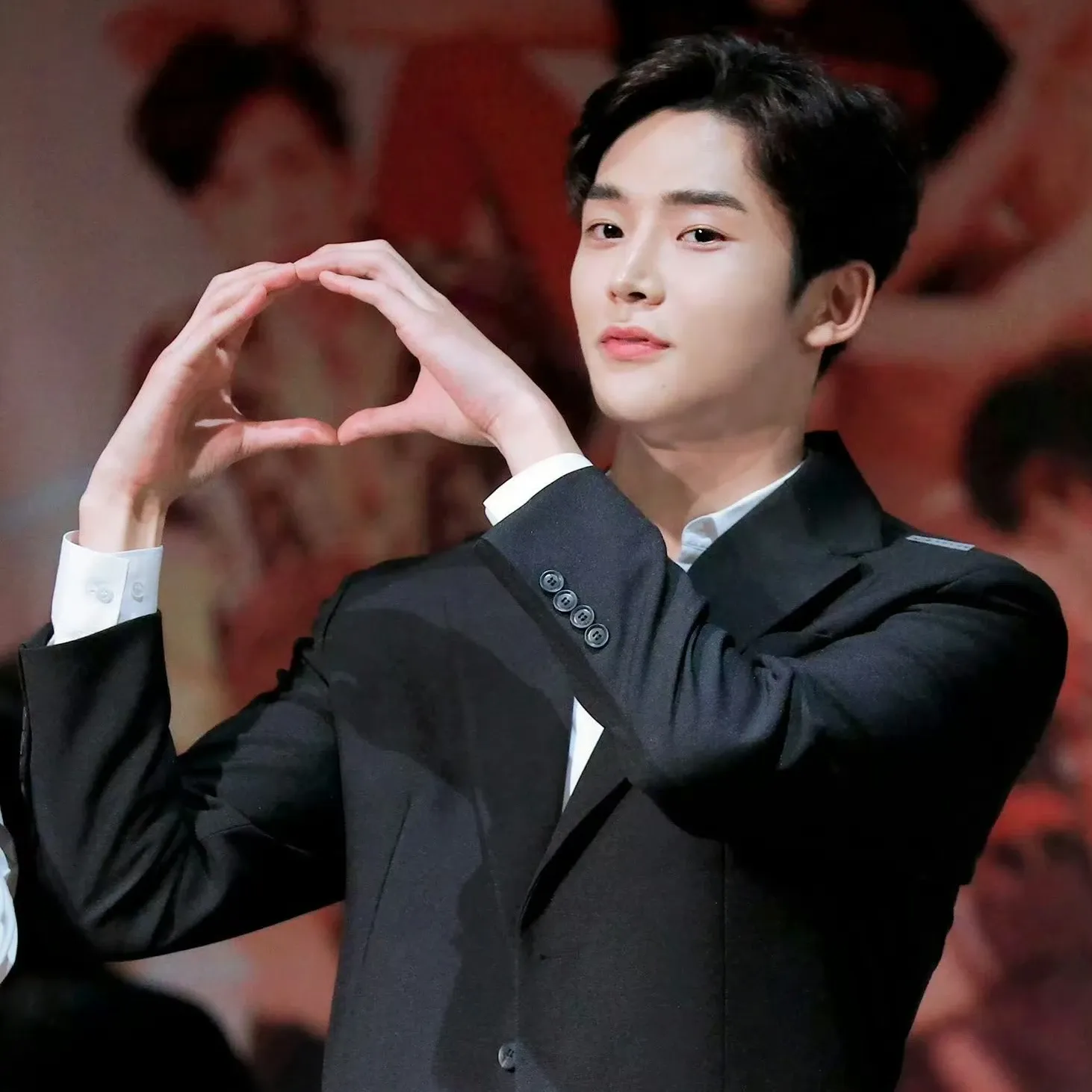 Momen yang diabadikan oleh penggemar Rowoon