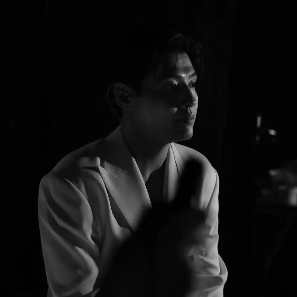 Behind-the-scenes cut of Kang Haneul