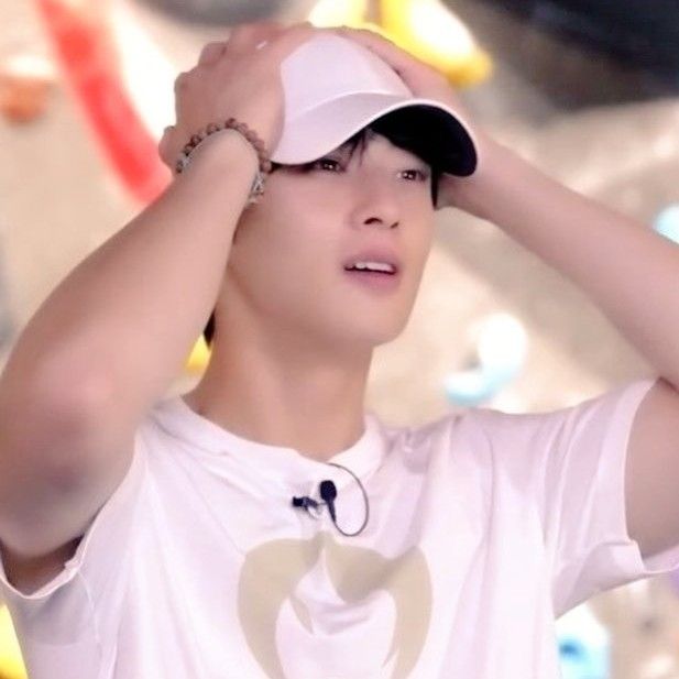 粉丝拍下的车银优瞬间