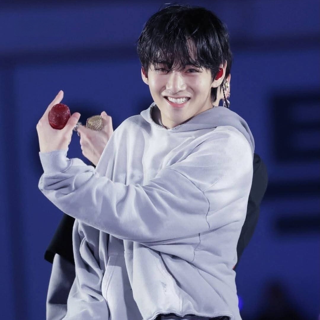 Latest photo of Kim Taehyung (V)