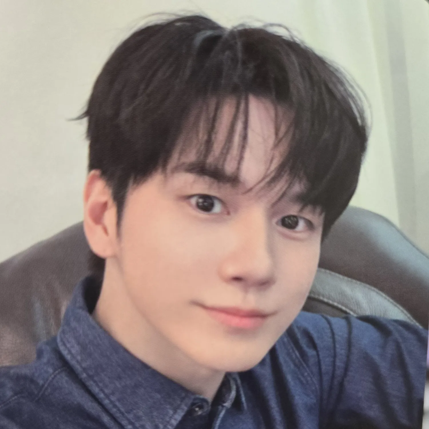 A moment captured by a fan of Ong Seongwu