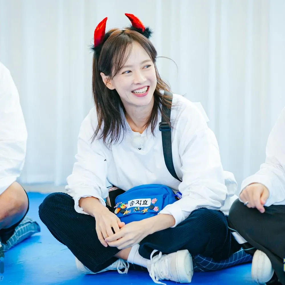A moment captured by a fan of Song Jihyo