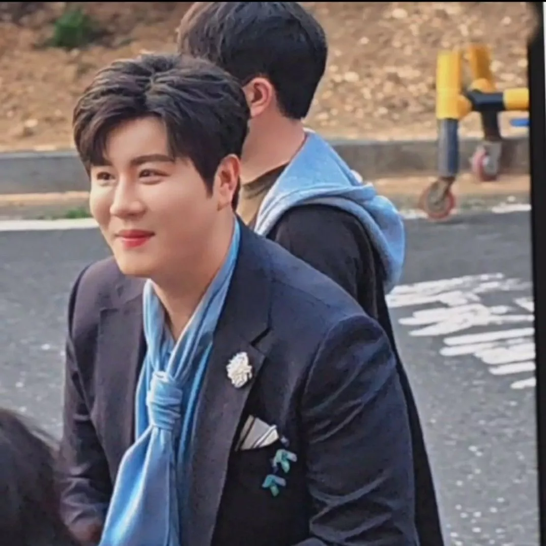 Behind-the-scenes cut of Jin Haesung