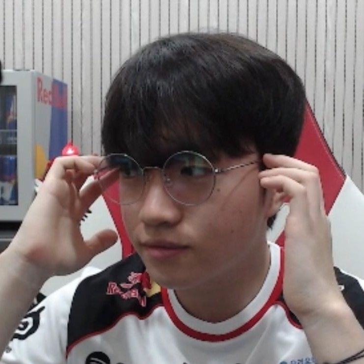 粉丝拍下的Keria瞬间