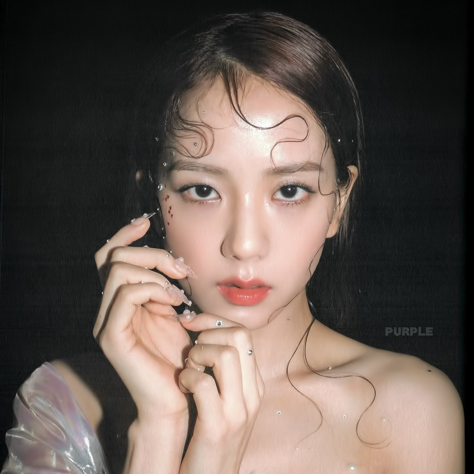 Behind-the-scenes cut of Jisoo (1995)