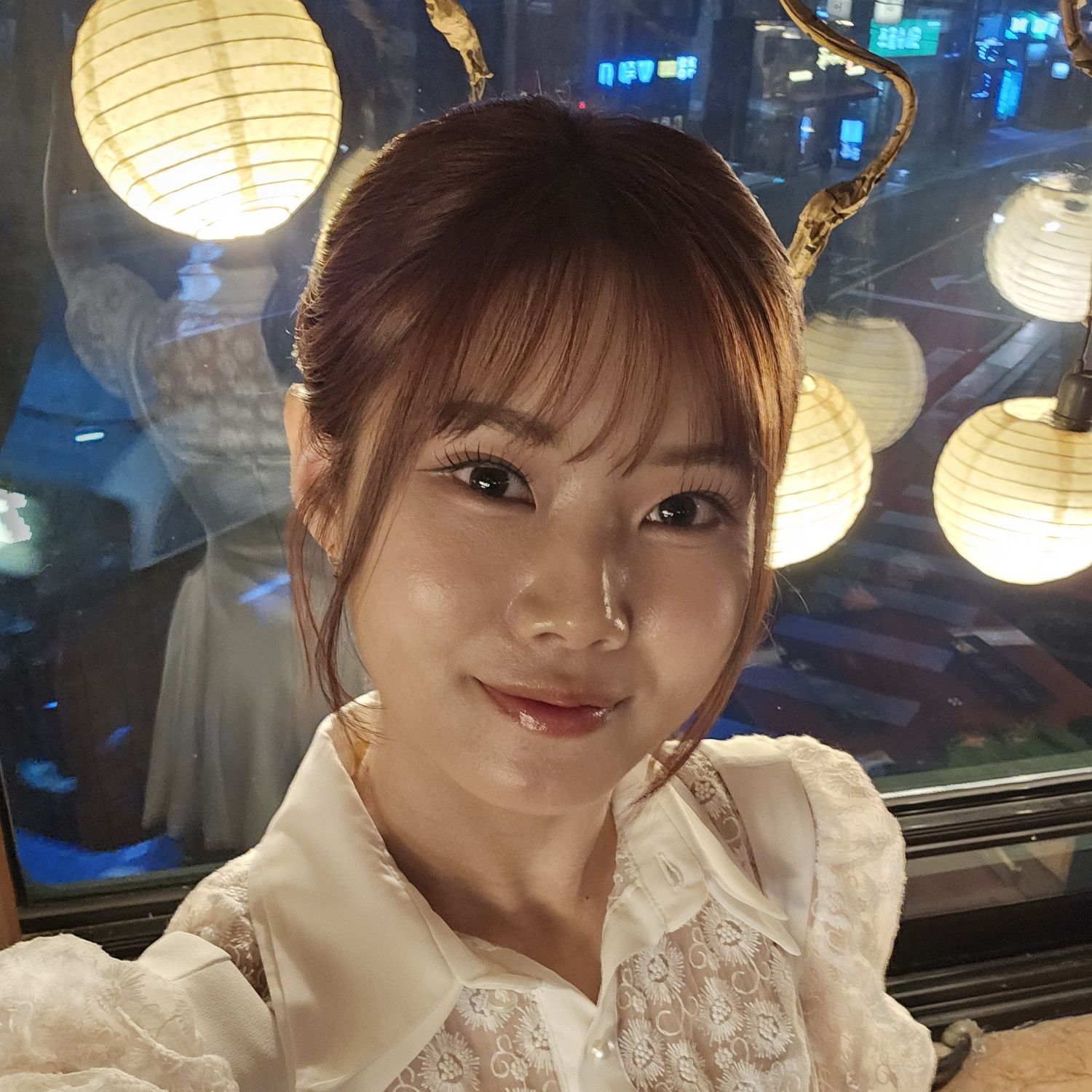 Behind-the-scenes cut of Bae Ahyeon