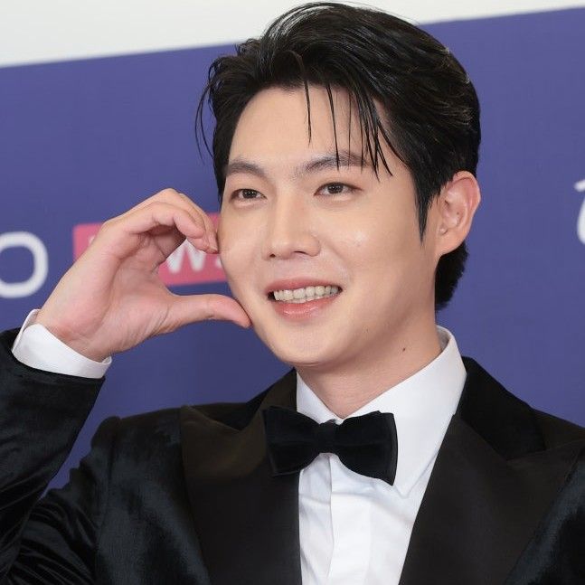 Latest photo of Son Taejin