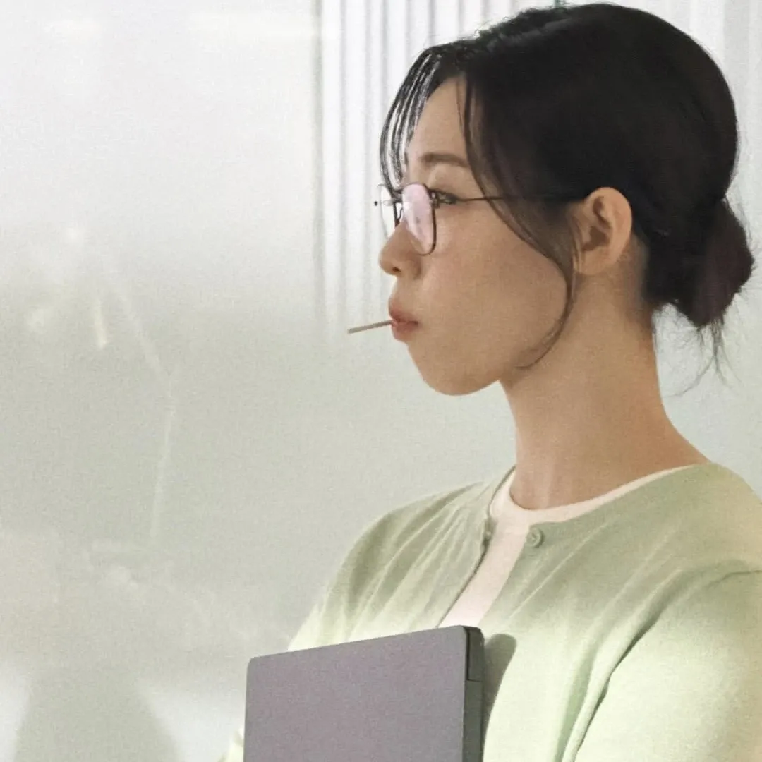 Latest photo of Han Yeji