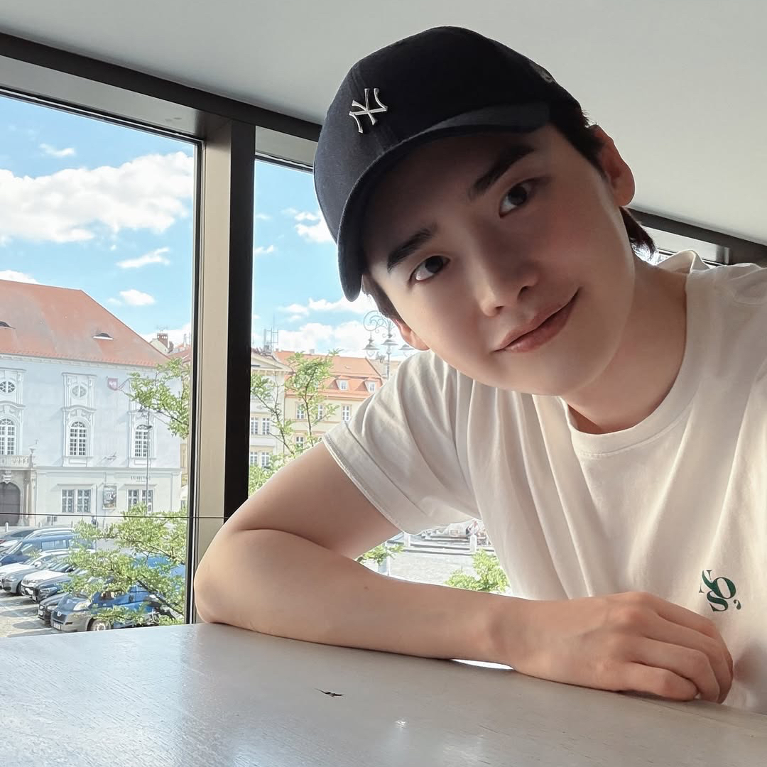 今日最も話題のセレブコミュニティフィード